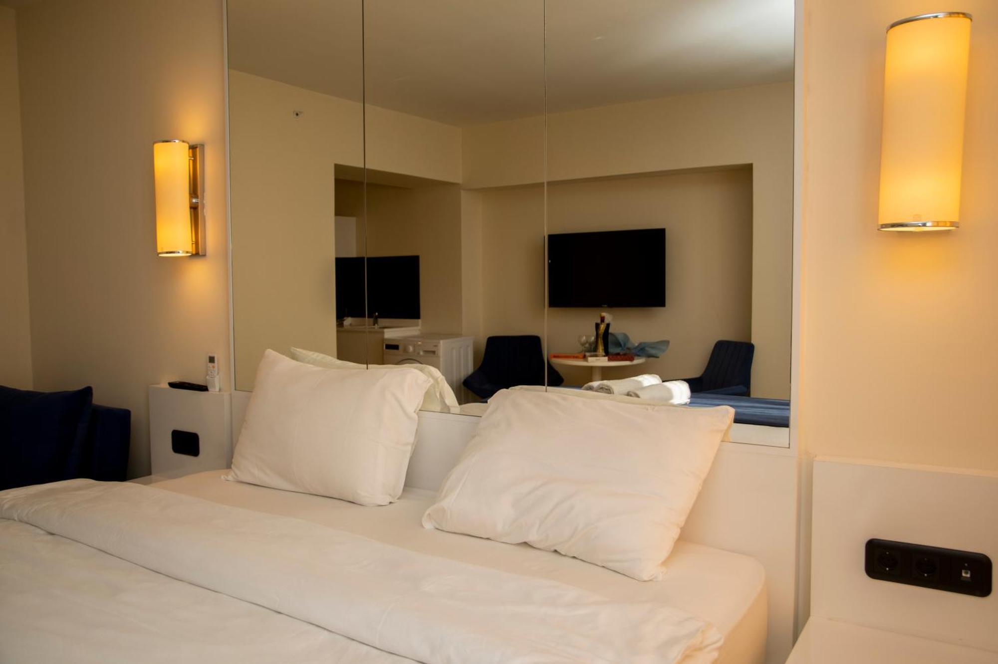 Spend Your Time In Orbi City Batumi Exterior photo