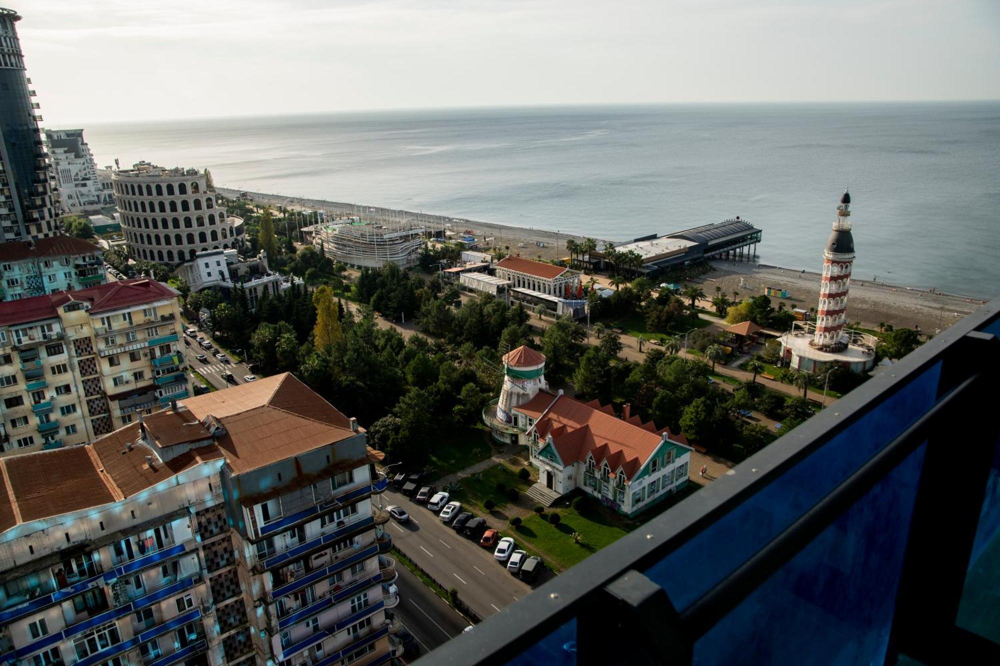Spend Your Time In Orbi City Batumi Exterior photo